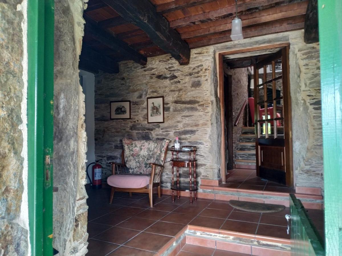 Casa O Castelo En Touro Villa Dış mekan fotoğraf