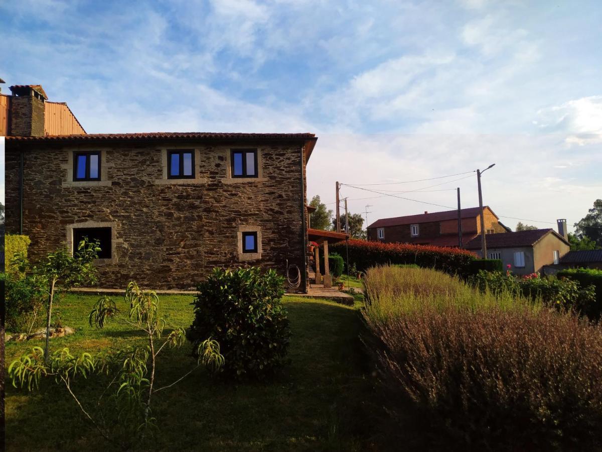 Casa O Castelo En Touro Villa Dış mekan fotoğraf