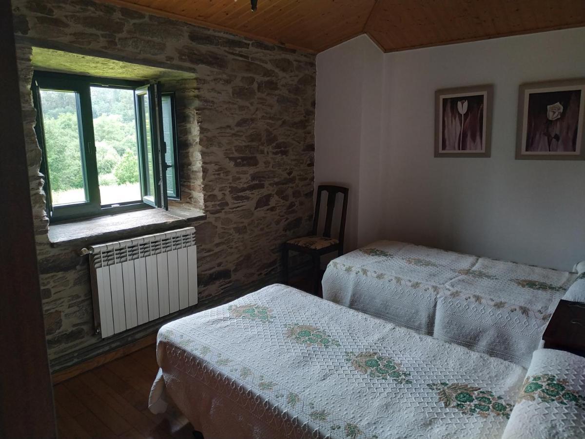 Casa O Castelo En Touro Villa Dış mekan fotoğraf